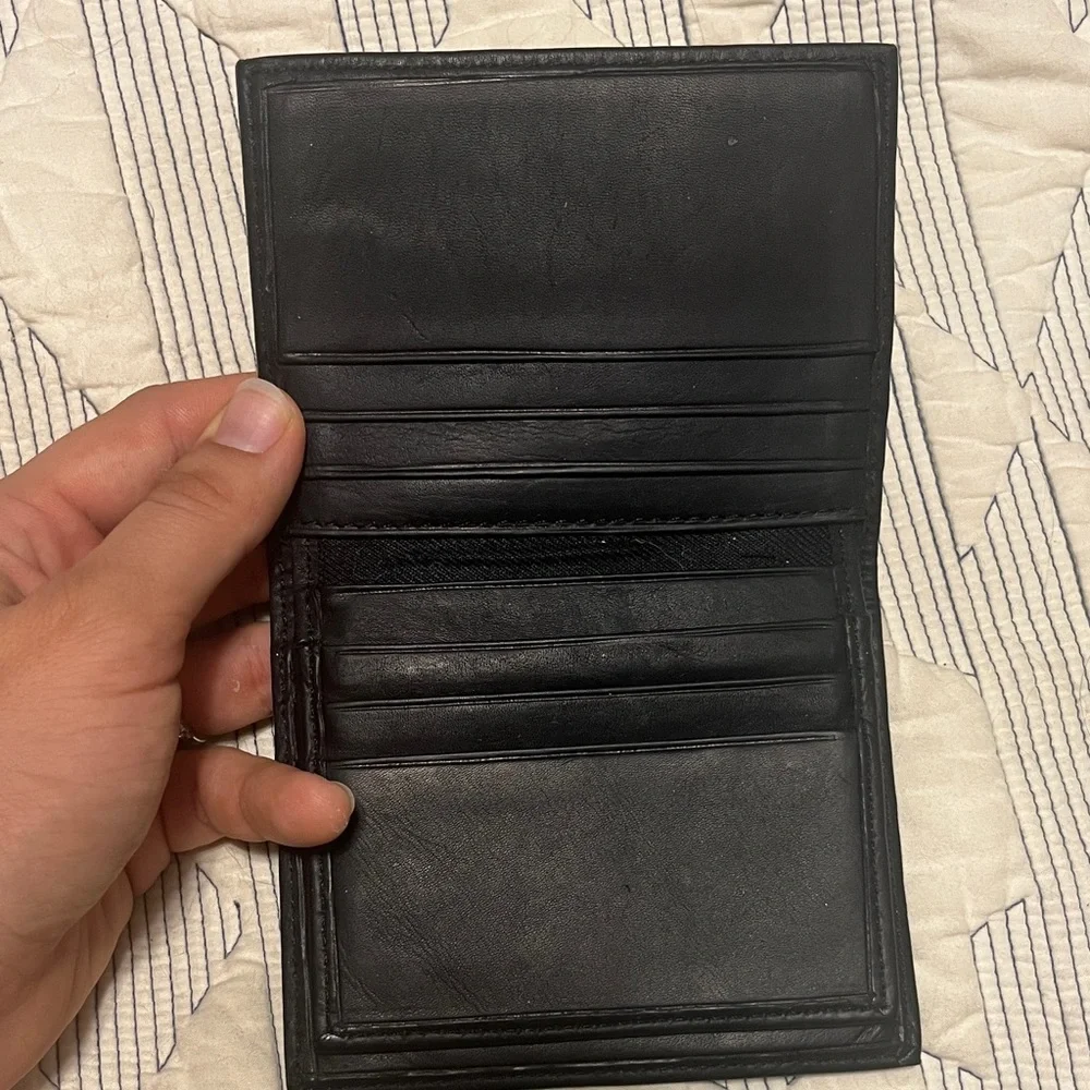 GUESS Black Embossed Triangle Logo Leather Wallet